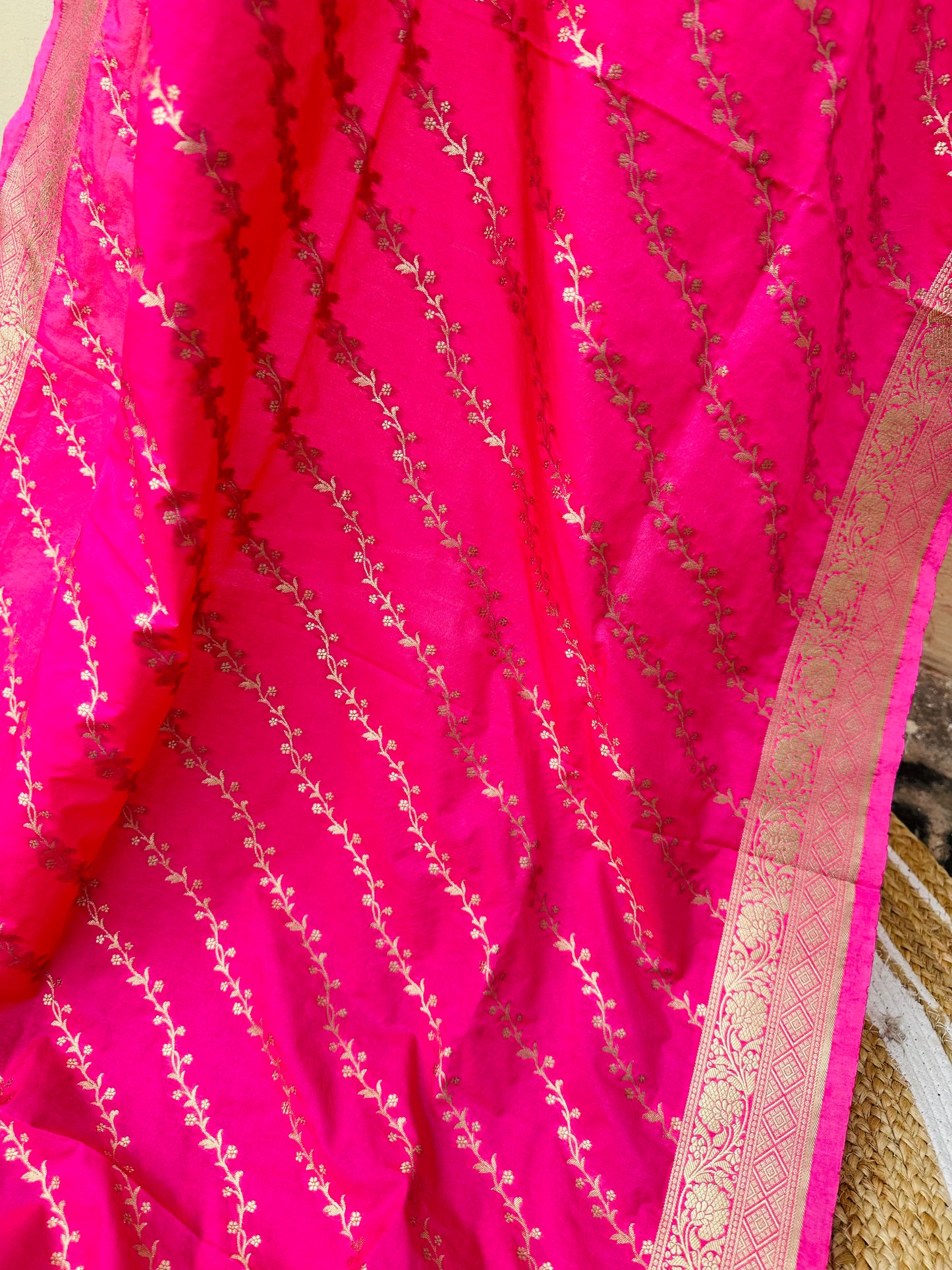 Katan Silk Banarasi Handloom Dupatta - Pink