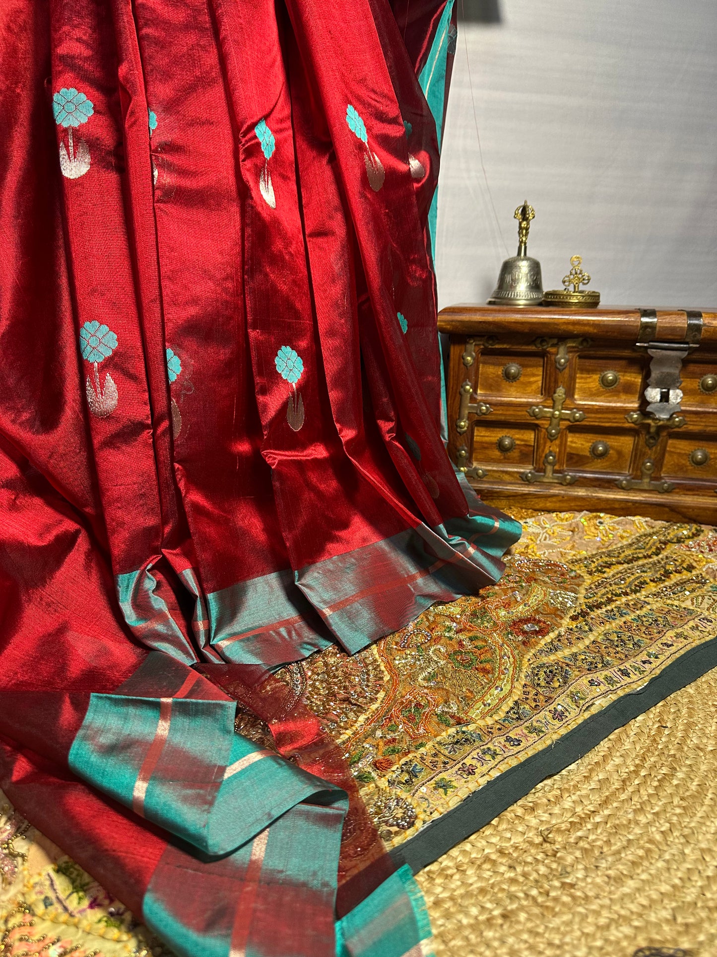 Shahi Rang Pattu Chanderi