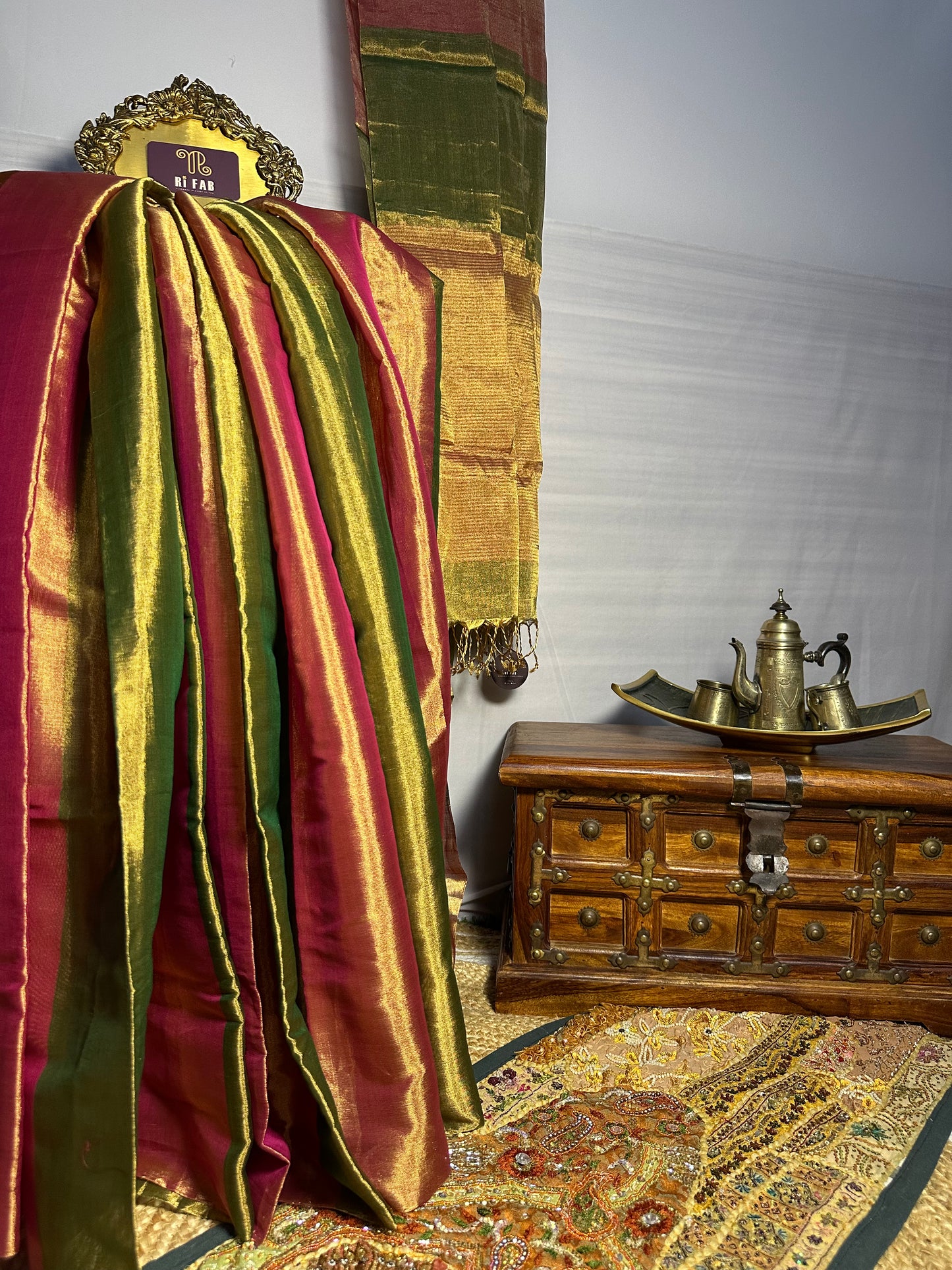 Elegant gold Chanderi silk saree for women – traditional Indian ethnic wear with intricate woven designs, lightweight fabric, perfect for weddings, festive occasions, and formal events