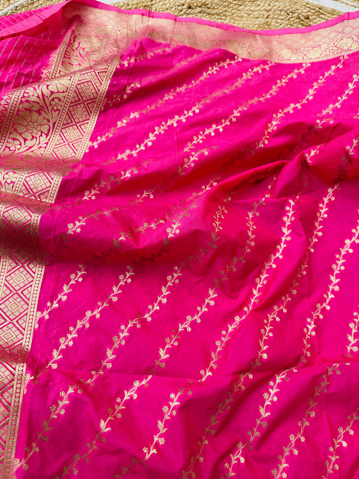 Katan Silk Banarasi Handloom Dupatta - Pink